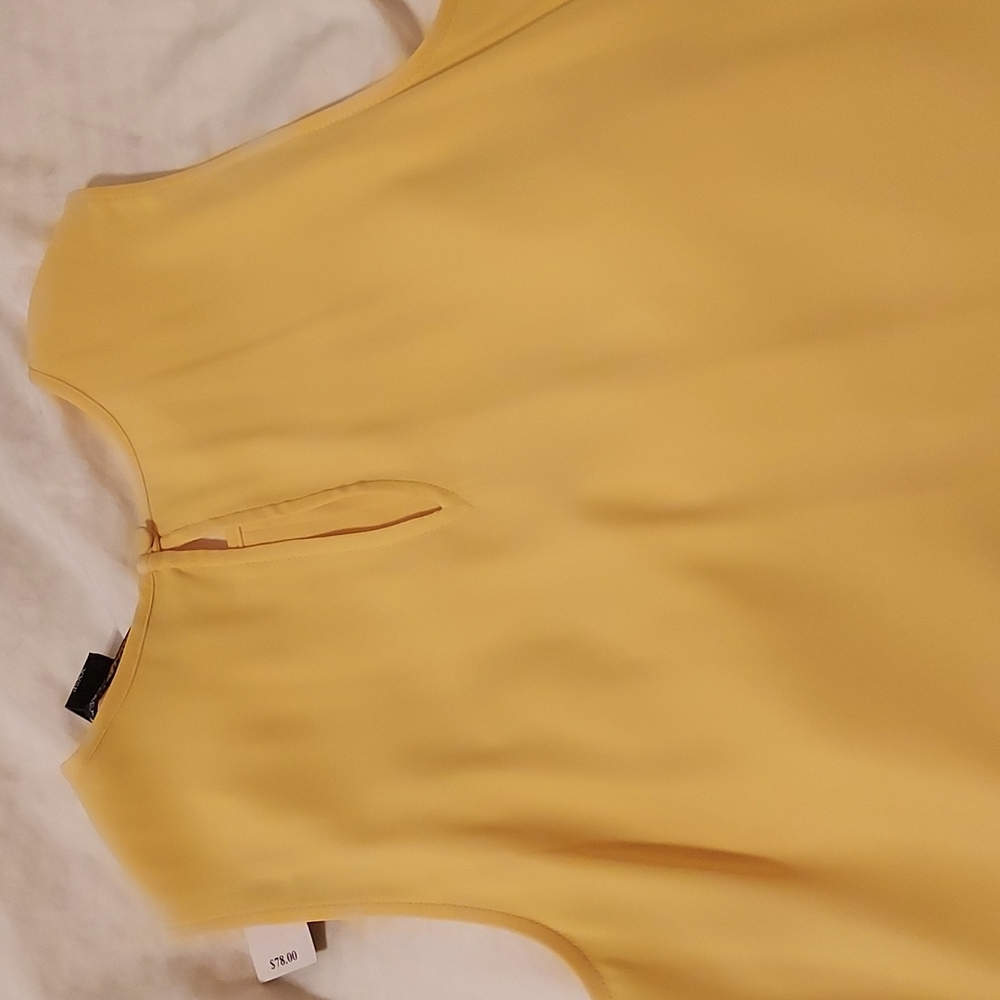WHBM Yellow Pleated Shell - Picture 5 of 6